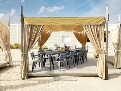 Dmora - Tavolo da Esterno Varda, Base per Picnic, Piano da Pranzo da Giardino Multiposizione, Banco Outdoor Multiuso, Made in Italy, 292x86 h74 cm, Antracite