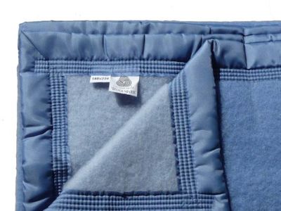 Comptoir du Linge LAI726BLE Couverture Laine 240 x 260 cm Bleu 700 grs