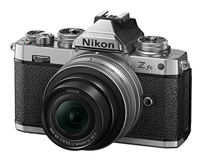 Nikon Z fc + NIKKOR Z DX 16-50 VR SE + Lexar SD 64GB, Mirrorless DX 20.9 MP, ghiere di controllo, mirino elettronico, 4K, monitor angolazione variabile, argento [Nital Card: 4 Anni di Garanzia]