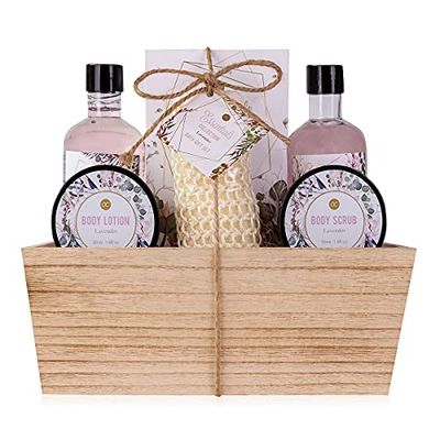 Accentra – Set doccia da donna LaVENDEL in cestino di legno – Set di 6 pezzi con gel doccia, bagnoschiuma, sali da bagno, lozione per il corpo, ecc. – Set regalo per compleanno, San Valentino e Natale