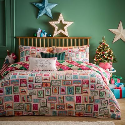 Furn. Dear Santa Dekbedovertrek Set - Omkeerbaar Geometrisch Kerstbeddengoed met Postzegels Design (Veelkleurig - Super King)