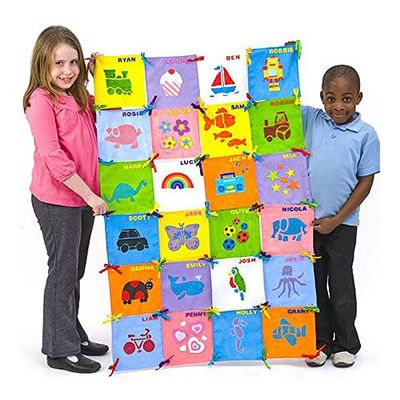 Baker Ross Kit de matelassage en patchwork pour les enfants à peindre, décorer et afficher pour les projets d'art et d'artisanat en classe et les affichages muraux (par paquet de 32 carrés)