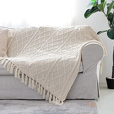Snugtown Jeté de lit uni Doux et Confortable en Tricot torsadé léger texturé crème avec Franges pour canapé, Chaise, lit, Sofa, 127 x 152 cm