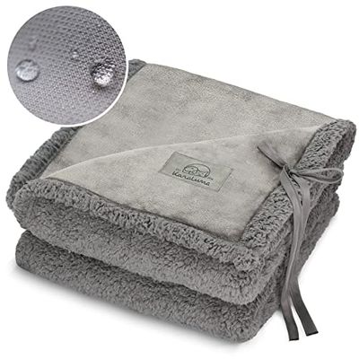 KaraLuna Couverture imperméable pour Chien I Lavable I Couverture pour Animaux I Couverture d'extérieur Couverture de Repos pour Chien Portable (100 x 150 cm)
