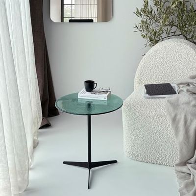 Hanah Home Stijlvolle zijtafel, 40 x 45 x 40 cm, zwart en groen, bovenkant van 100% gehard glas, 100% metalen frame, perfect voor moderne woonkamers en kantoren