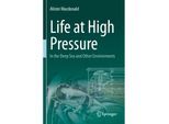 Life at High Pressure - Alister Macdonald, Kartoniert (TB)