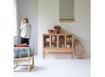 Vitrine aus Mindiholz mit Glasfront 120 cm Massivholz Tikamoon