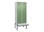 C+P Spind Classic PLUS, Bank, 2 Abteile, 2120x800x815mm, 7035/6011 Verschluss Zylinderschloss 4 Garderobenhaken Dekor Banklatten RAL 7035 Lichtgrau S (0800407-22|S10021)