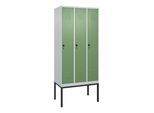 C+P Spind Classic PLUS, Gestell, 3 Abteile, 2120x900x500mm, 7035/6011 Verschluss Sicherheits-Drehriegel 3 Garderobenhaken ; C + P Möbelsysteme (0800307-30|S10006)
