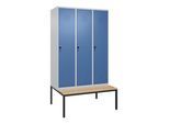 C+P Spind Classic PLUS, Bank, 3 Abteile, 2120x1200x815mm, 7035/5023 Verschluss Sicherheits-Drehriegel 4 Garderobenhaken Sitzbanktyp untergebaut ; C (0800507-32|S10005)