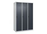 C+P Spind Classic PLUS, 3 Abteile, 1850x1200x500mm, 7035/7016 Verschluss Sicherheits-Drehriegel 4 Garderobenhaken Trennwand mittig ; C + P Möbelsystem (080000-32F|S10002)