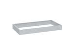 C+P auf 100mm hohem Sockel 100x1000x500mm Sockelfarbe RAL 7035 Lichtgrau Material Unterbau Stahl ; C + P Möbelsysteme (08000-7001005|S10000)
