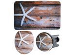 Badaccessoire-Set SANILO "Bahia", braun (braun, grau), MDF, Polyester, Polyresin (Kunststein), Badaccessoires-Sets, bestehend aus WC-Sitz, Badteppich und Waschbeckenstöpsel
