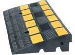 Bordsteinrampe, bis 40 t, rutschfest, Reflexstreifen, als Kabelbrücke nutzbar, L 600 x B 360 x H 150 mm, Hartgummi, schwarz-gelb