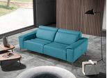 2,5-Sitzer EGOITALIANO "Suzette, Designsofa mit elektrischen Komfortfunktionen, edel & bequem", blau (türkis), B:218cm H:95cm T:100cm, Leder »BULL« (echtes Rindsleder). Geschliffenes, pigmentiertes und behandeltes Rindsleder mit einer Dicke von 1, 3-1, 5 mm. Dieses Leder zeigt eine ziemlich weiche Hand mit einem halb undurchsichtigen Aussehen. Es handelt sich um ein geschütztes Leder. Eine leichte