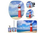 Badaccessoire-Set SANILO "Leuchtturm", bunt (blau, rot), Massivholz, Polyester, Polyresin (Kunststein), Badaccessoires-Sets, Badaccessoire-Set, WC-Sitz, Badteppich, Stöpsel, Seifenspender und WC-Bürste