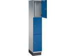 C+P Schließfachschrank Cambio, 1 Abteil, 3 Fächer, mit Sockel, B 300 x T 525 x H 1980 mm, weißaluminium/enzianblau