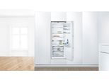 BOSCH Einbaukühlschrank "KIF51AFE0", Energieeffizienz: E, weiß, Rechtsanschlag, wechselbar, Kühlschränke, Lebensmittel bleiben länger frisch dank VitaFresh pro, Einbaukühlschrank