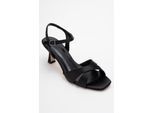 Melin Cross Riemen Stiletto Sandale