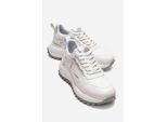Whisper Casual Sneaker