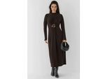 Sandy Stretch Jurk met Accessoire Detail