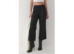 Hose mit Knopfdetail und hohem Taillenbund