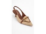 Osca Pump met Puntige Neus, Gesp en Slingback