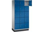 C+P Schliessfachschrank Cambio, 3 Abteile, 15 Fächer, mit Sockel, B 900 x T 525 x H 1980 mm, weissaluminium/enzianblau