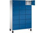 C+P Schliessfachschrank Cambio, 3 Abteile, 18 Fächer, auf Füssen, B 1200 x T 525 x H 1980 mm, lichtgrau/enzianblau