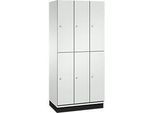C+P Doppelstöckiger Spind Cambio, 3 Abteile, 6 Fächer, mit Sockel, B 900 x T 525 x H 1980 mm, lichtgrau