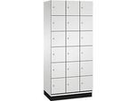 C+P Schliessfachschrank Cambio, 3 Abteile, 18 Fächer, mit Sockel, B 900 x T 525 x H 1980 mm, lichtgrau
