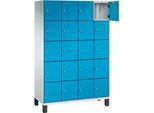 C+P Schliessfachschrank Cambio, 4 Abteile, 20 Fächer, auf Füssen, B 1200 x T 525 x H 1980 mm, lichtgrau/lichtblau