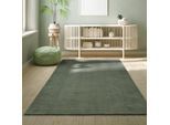 Teppich THE CARPET "kuschelig & Super Soft, Anti-Rutsch Unterseite", grün (dunkelgrün), B:240cm H:16mm L:340cm, Polyester, Teppiche, Teppich, Waschbar bis 30 Grad, Felloptik, Wohnzimmer Teppich, Kundenliebling