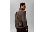 Umhängetasche CALVIN KLEIN "RAISED PHONE CROSSBODY", Herren, Gr. B/H/T: 12,5cm x 16,5cm x 3cm, schwarz, Lederimitat, unifarben, Taschen Umhängetasche, Herren Body Bag, Schultertasche, Mini Bag mit Überschlag