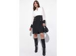 V-Ausschnitt Midi-Kleid mit Knopfdetails