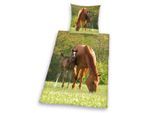 Herding Jugendbettwäsche Pferde, Mehrfarbig, Textil, 135x200 cm, Textiles Vertrauen - Oeko-Tex®, Oeko-Tex® Standard 100, pflegeleicht, atmungsaktiv, hautfreundlich, angenehm wärmend, saugfähig, schadstoffgeprüft, 100% feinster Baumwollsatin mit Seiden-Finish, weiche und anschmiegsame Oberfläche, Schlaftextilien, Bettwäsche, Kinderbettwäsche