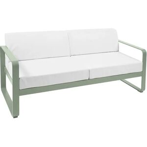 Fermob Bellevie 2-Sitzer Sofa mit grauweißem Kissen kaktus