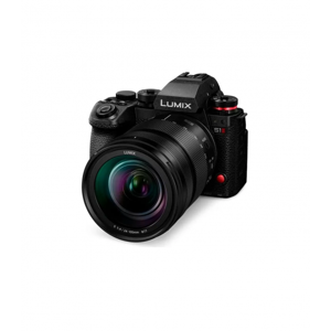 C/F Panasonic Lumix S1Mark II + 24-105mm F4 Macro OIS