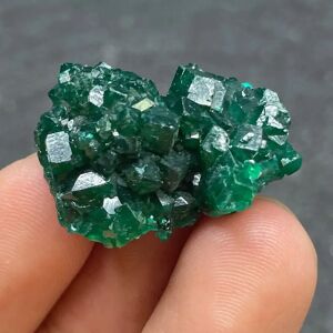 Aucun Dioptase verte du Congo en pierre brute naturelle, spécimen de nape, cristal de quartz, fuchsia de
