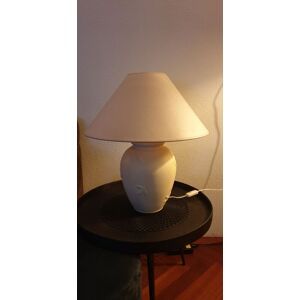 Lampada moderna a forma di vaso