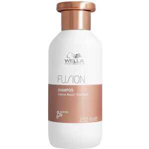Wella Professionals Fusion Intense Repair Shampoo for Damaged Hair 250 ml