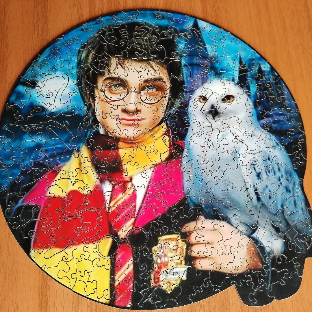 Rompecabezas de madera MDF Harry Potter & Hedwig: El Puzzle de Madera "Legado Mágico" - 300 piezas corte láser