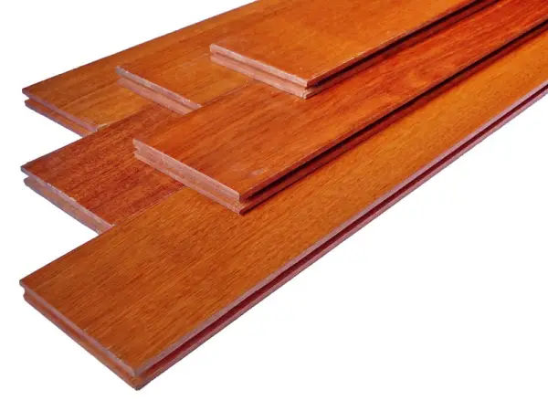 Nên lắp đặt sàn gỗ tự nhiên bản to hay bản nhỏ