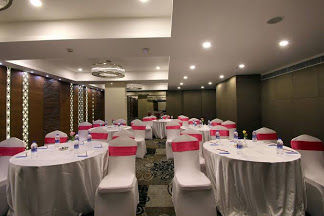 exclusive party packages of Hotel Comfotel