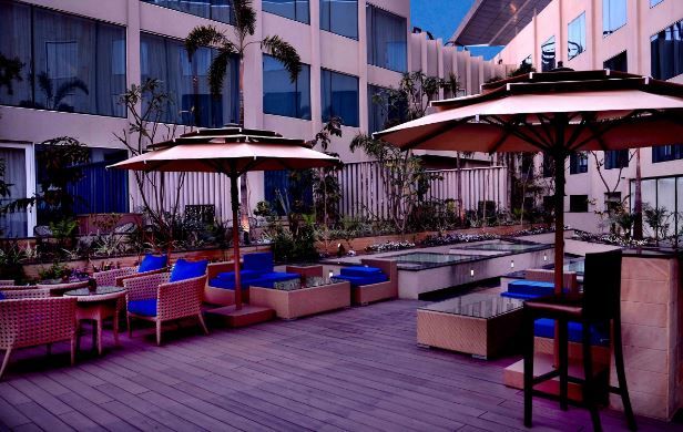 Aire Skybar And Grills - Crowne Plaza Jaipur