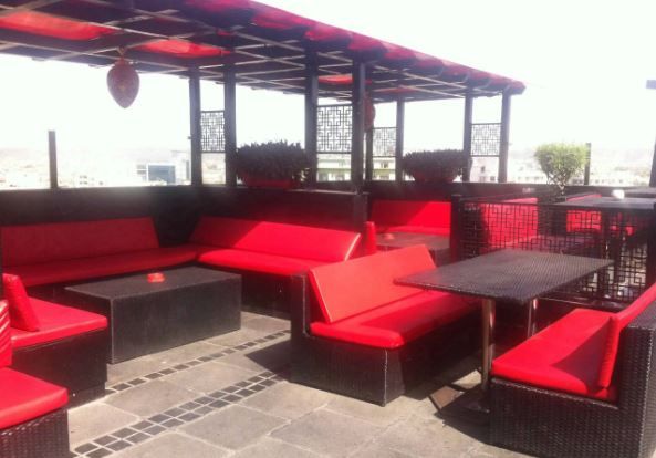 Dragon Club And Terrace Lounge