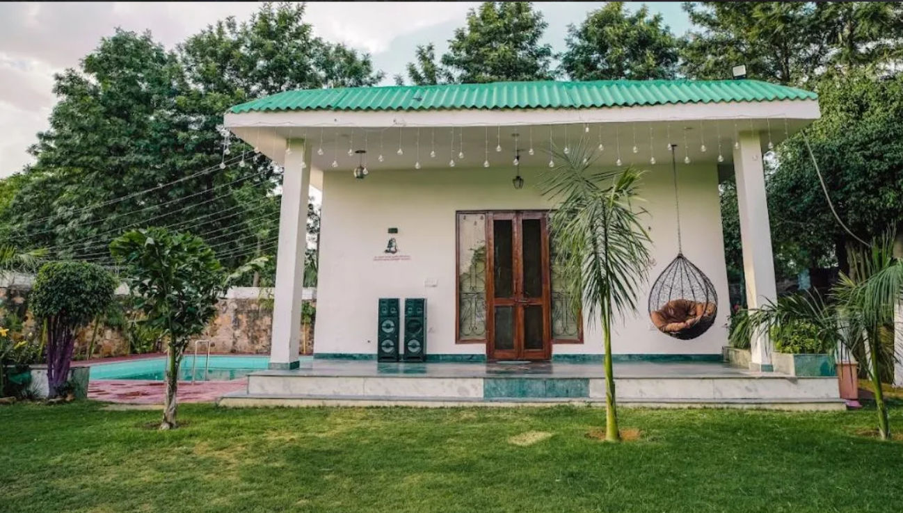 Interior of Seven Horses Farm Badshahpur