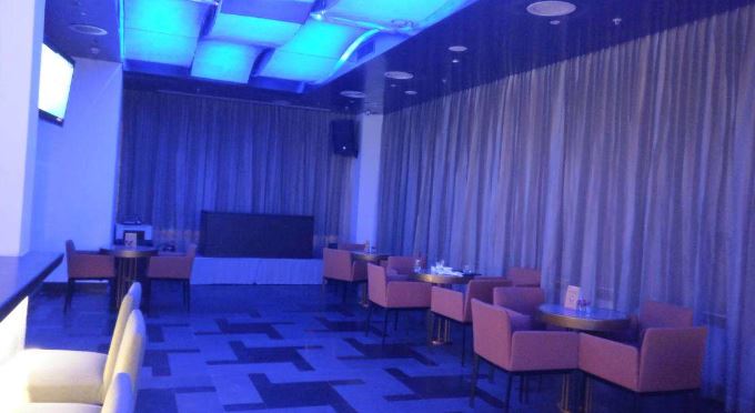 iq lounge bar - mercure hyderabad kcp a perfect corporate party place