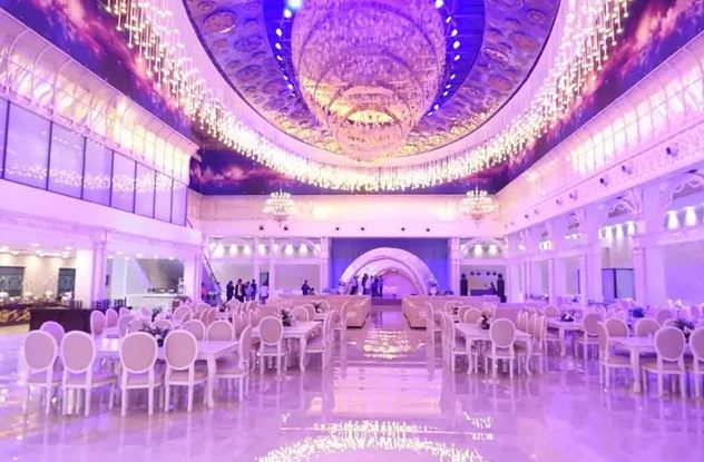 L Elegant Royal a perfect corporate party place