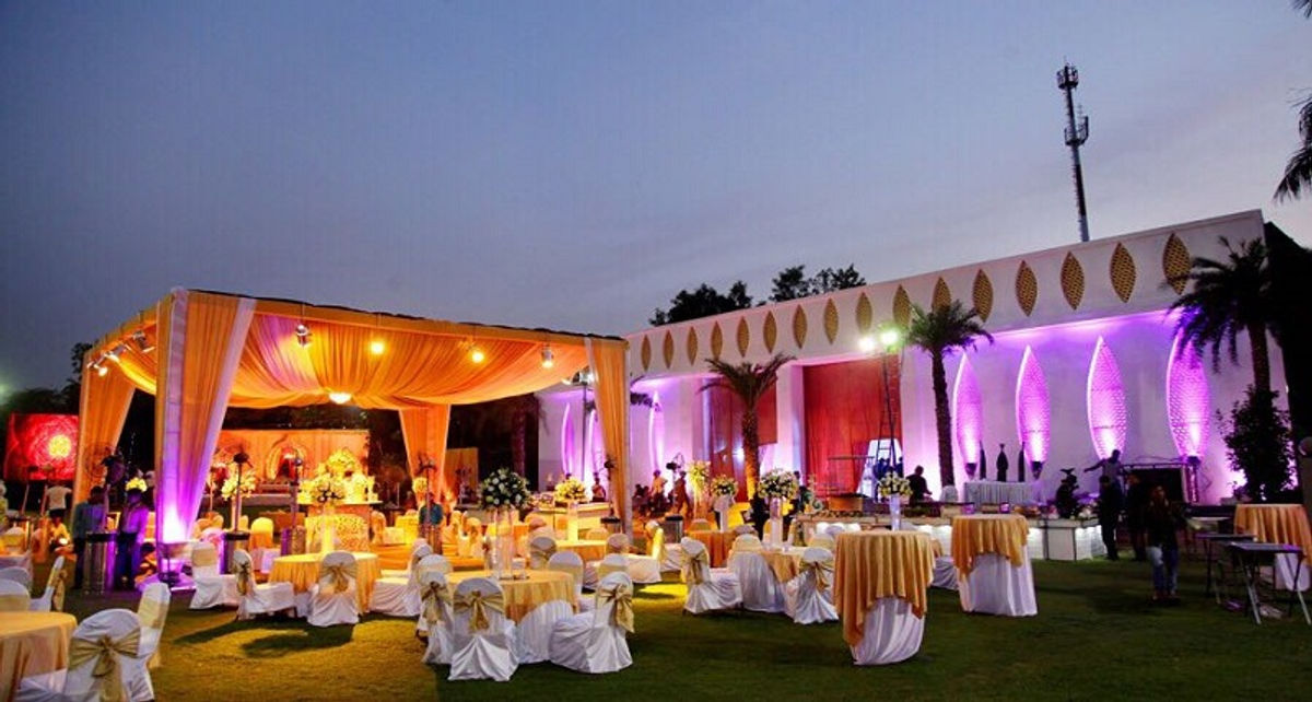 Outdoor Sitting Arrangement at Hotel Claremont